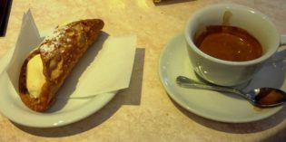Getting the real Italian sweets before leaving: Caffè Astra al Duomo (24. April 2016)