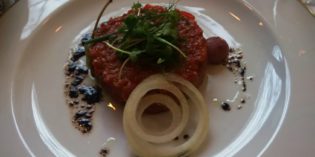 Lovely beef tartar for lunch: Restaurant Bärengasse (27. September 2016)