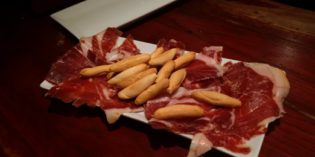 Very local tapas bar with the real Spanish experience: Taberna El Rincón de José (9. December 2016)