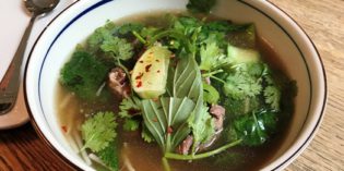 Amazingly tasty Pho Bo soup: Restaurant Du Théâtre (26. April 2018)