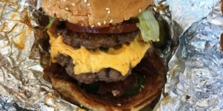 Surprisingly delicious burgers: Restaurant Five Guys (28. July 2018)