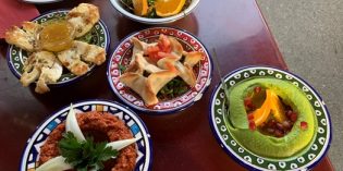 Quite authentic Arabic mezze: Restaurant Le Mezzerie de Moudi (27. June 2019)