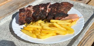 Amazingly tasty spare ribs on top of the mountain: Restaurant Chamanna Naluns (1. March 2023)